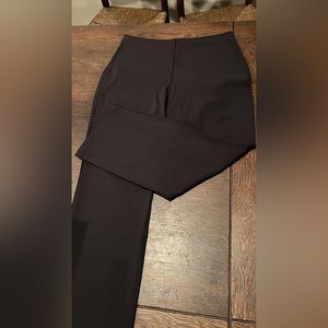 Brand new LULULEMON smooth fit pull on